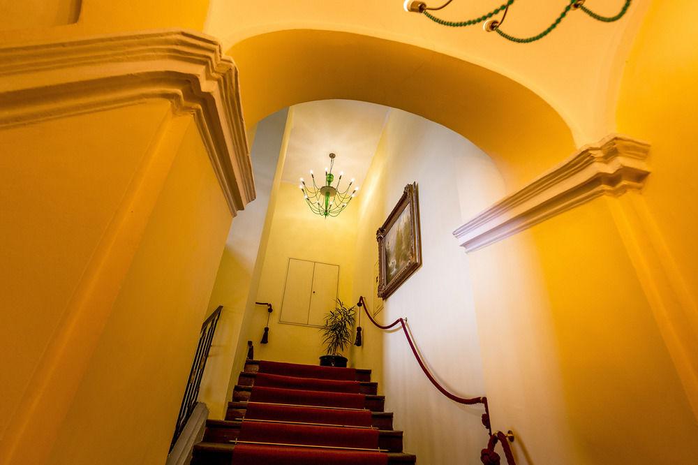 Boutique Hotel Dom - Rooms & Suites Грац Экстерьер фото