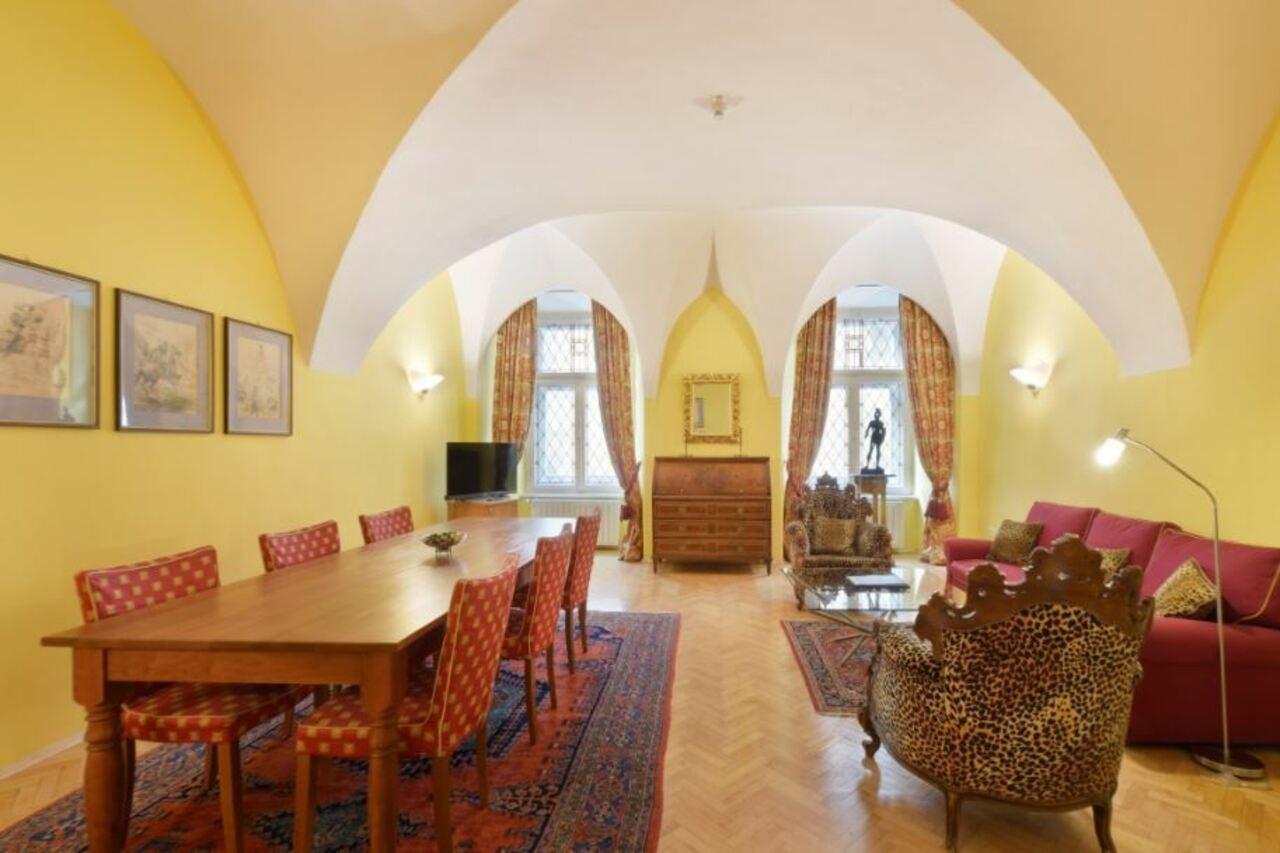 Boutique Hotel Dom - Rooms & Suites Грац Экстерьер фото