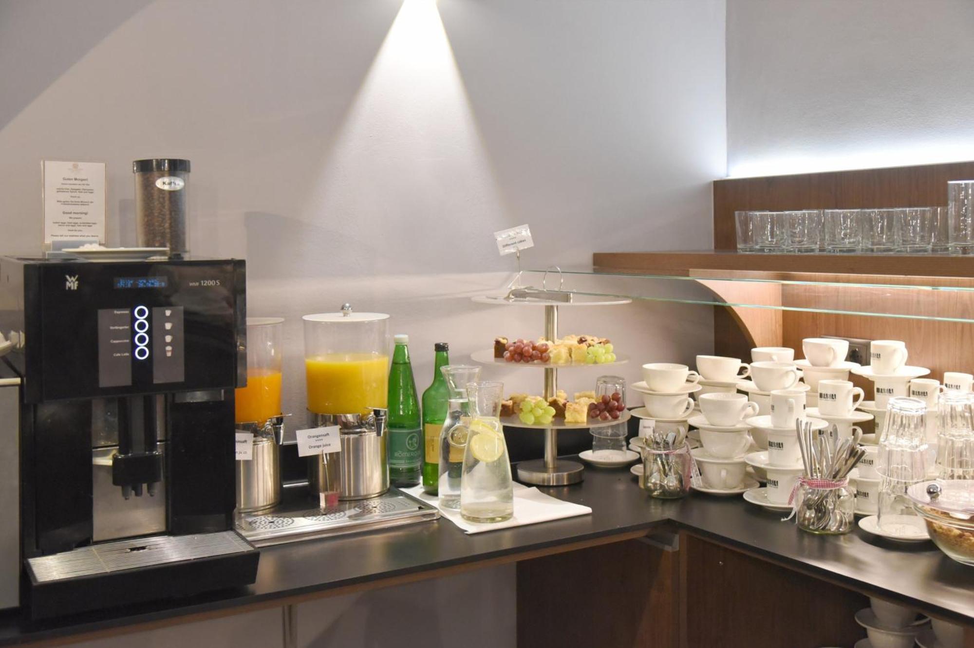 Boutique Hotel Dom - Rooms & Suites Грац Экстерьер фото