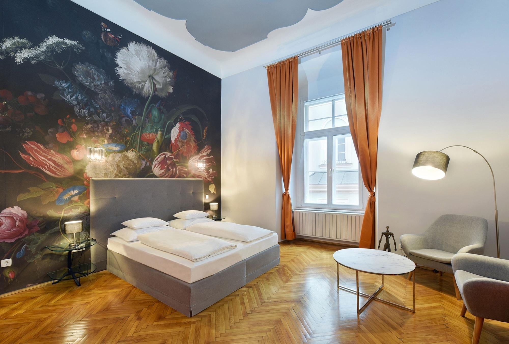 Boutique Hotel Dom - Rooms & Suites Грац Экстерьер фото