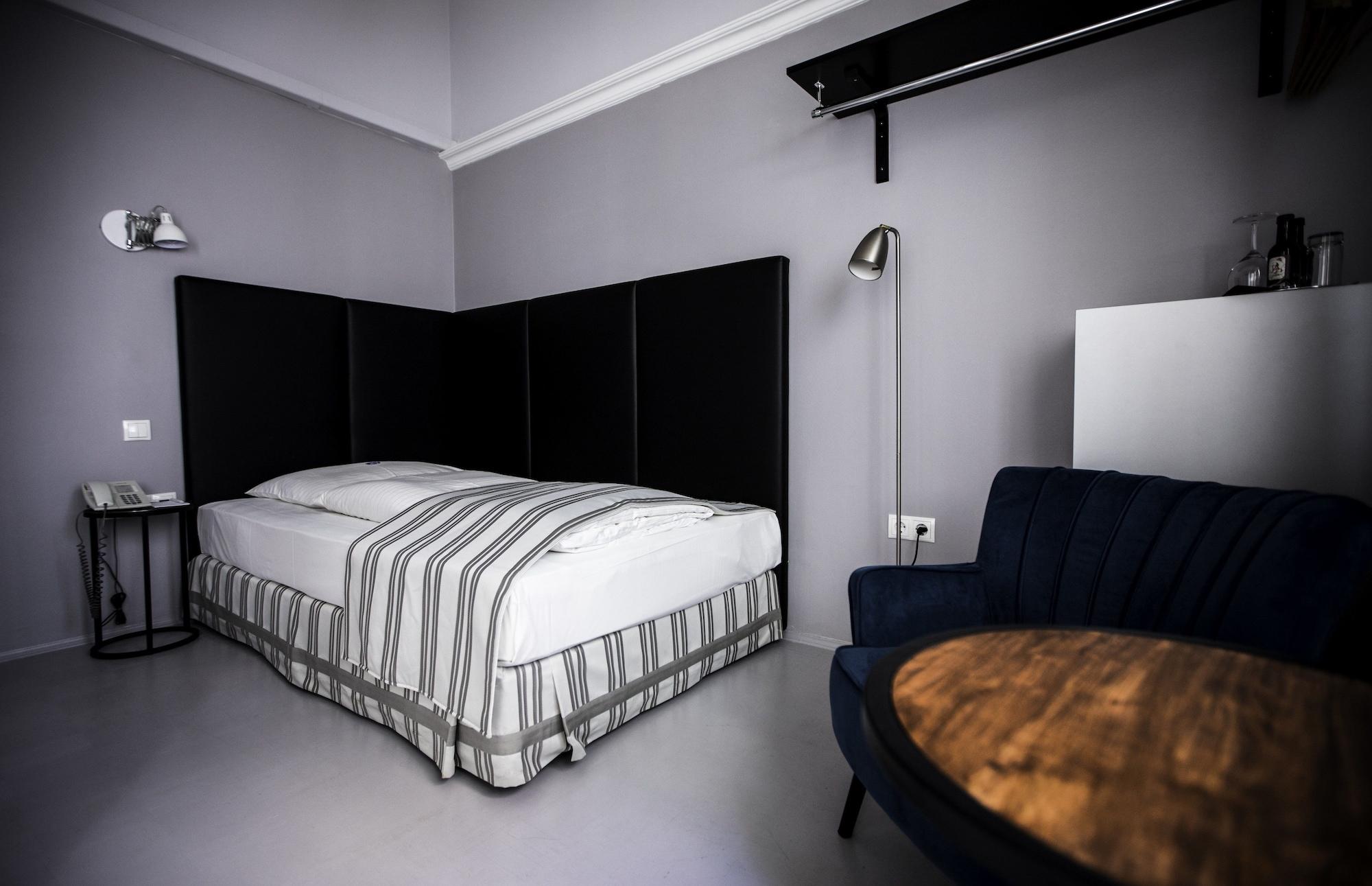 Boutique Hotel Dom - Rooms & Suites Грац Экстерьер фото