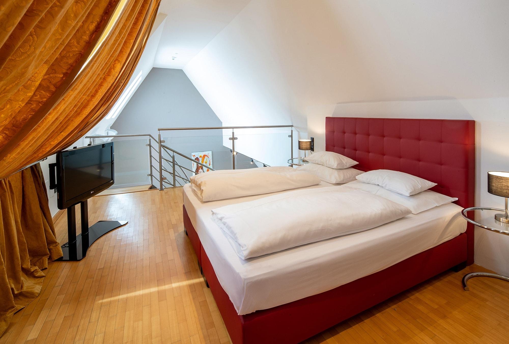 Boutique Hotel Dom - Rooms & Suites Грац Экстерьер фото