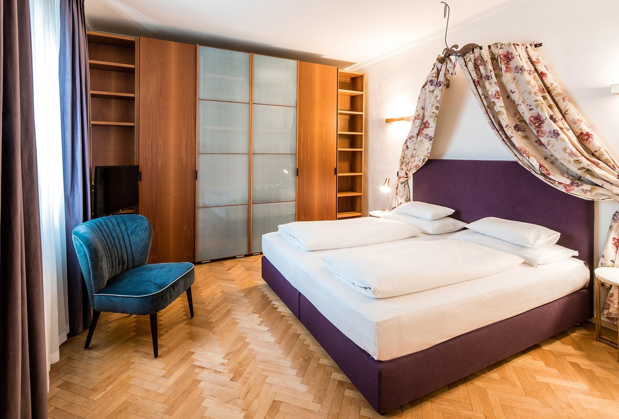 Boutique Hotel Dom - Rooms & Suites Грац Экстерьер фото