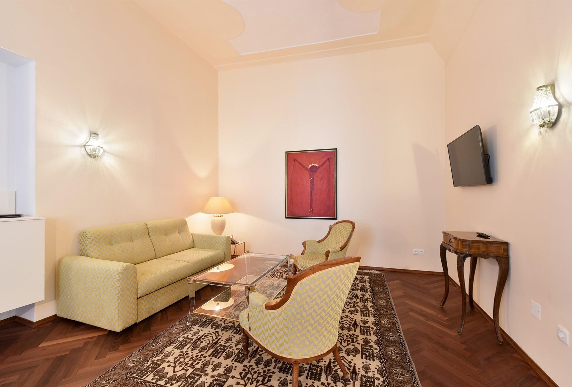 Boutique Hotel Dom - Rooms & Suites Грац Экстерьер фото