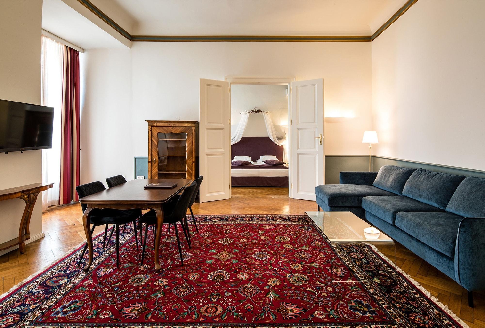 Boutique Hotel Dom - Rooms & Suites Грац Экстерьер фото