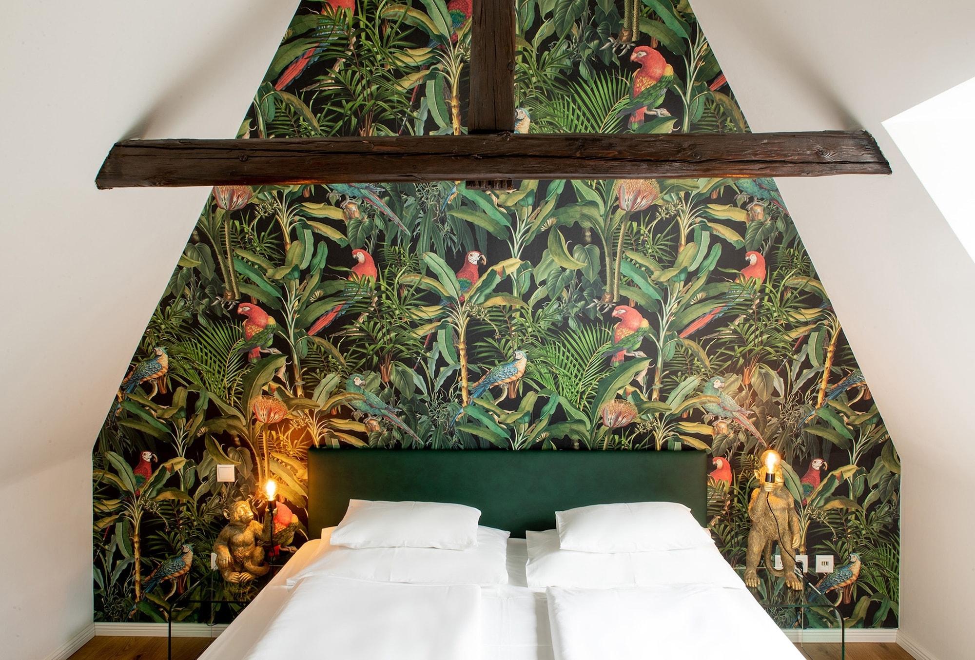 Boutique Hotel Dom - Rooms & Suites Грац Экстерьер фото