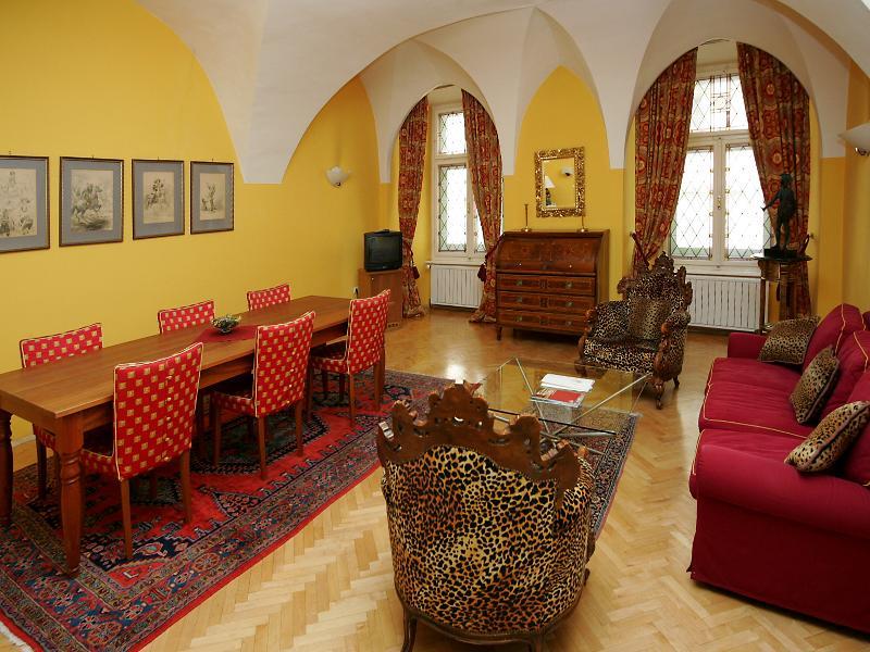 Boutique Hotel Dom - Rooms & Suites Грац Экстерьер фото
