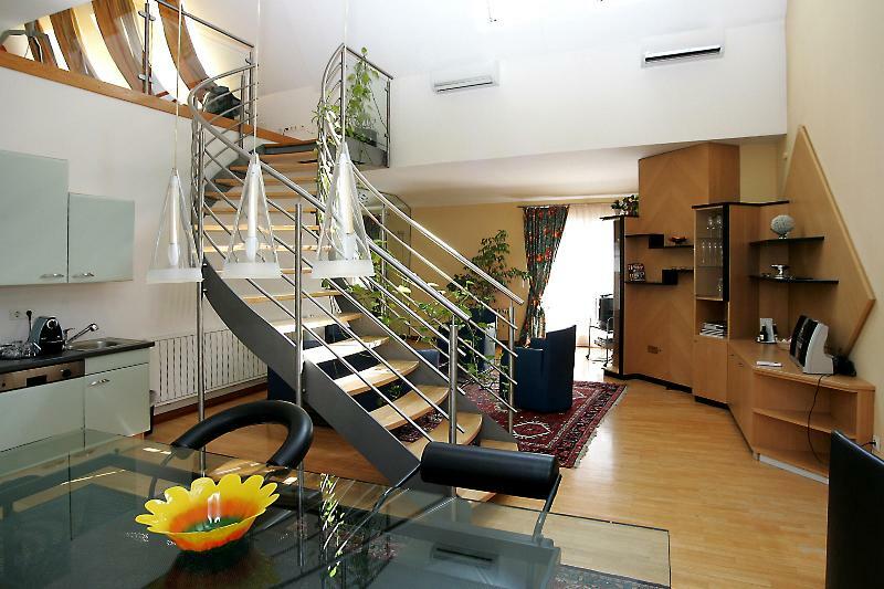 Boutique Hotel Dom - Rooms & Suites Грац Экстерьер фото